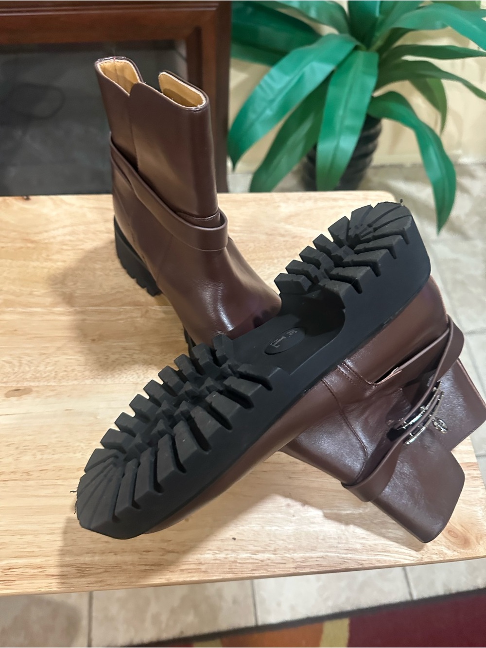 Women Brown Leather Lug-Sole Ankle Boots LP